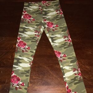 Camo leggings